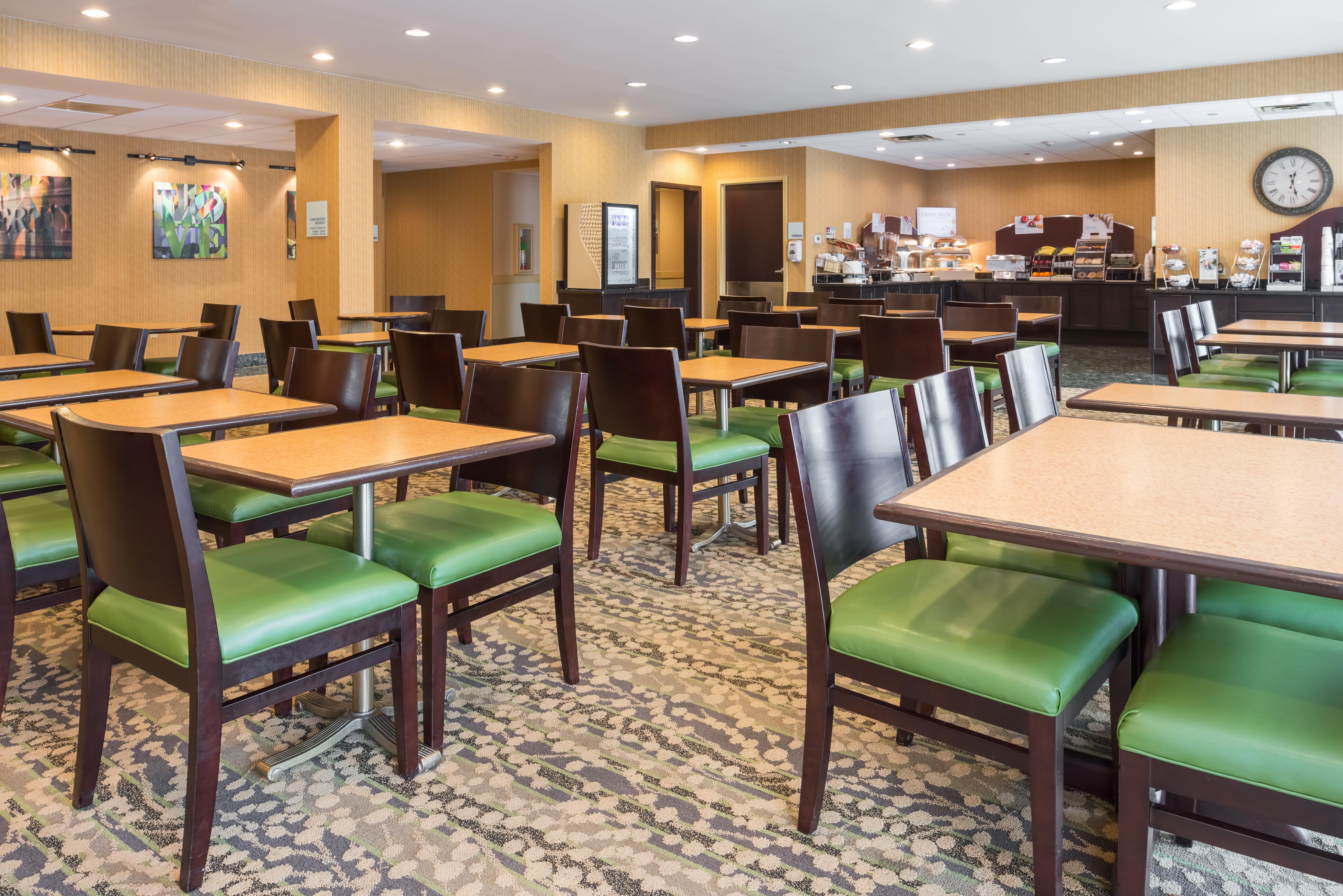 Holiday Inn Express Philadelphia Ne-Bensalem By Ihg מראה חיצוני תמונה