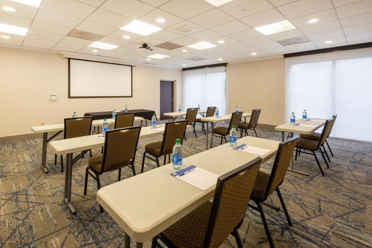 Holiday Inn Express Philadelphia Ne-Bensalem By Ihg מראה חיצוני תמונה