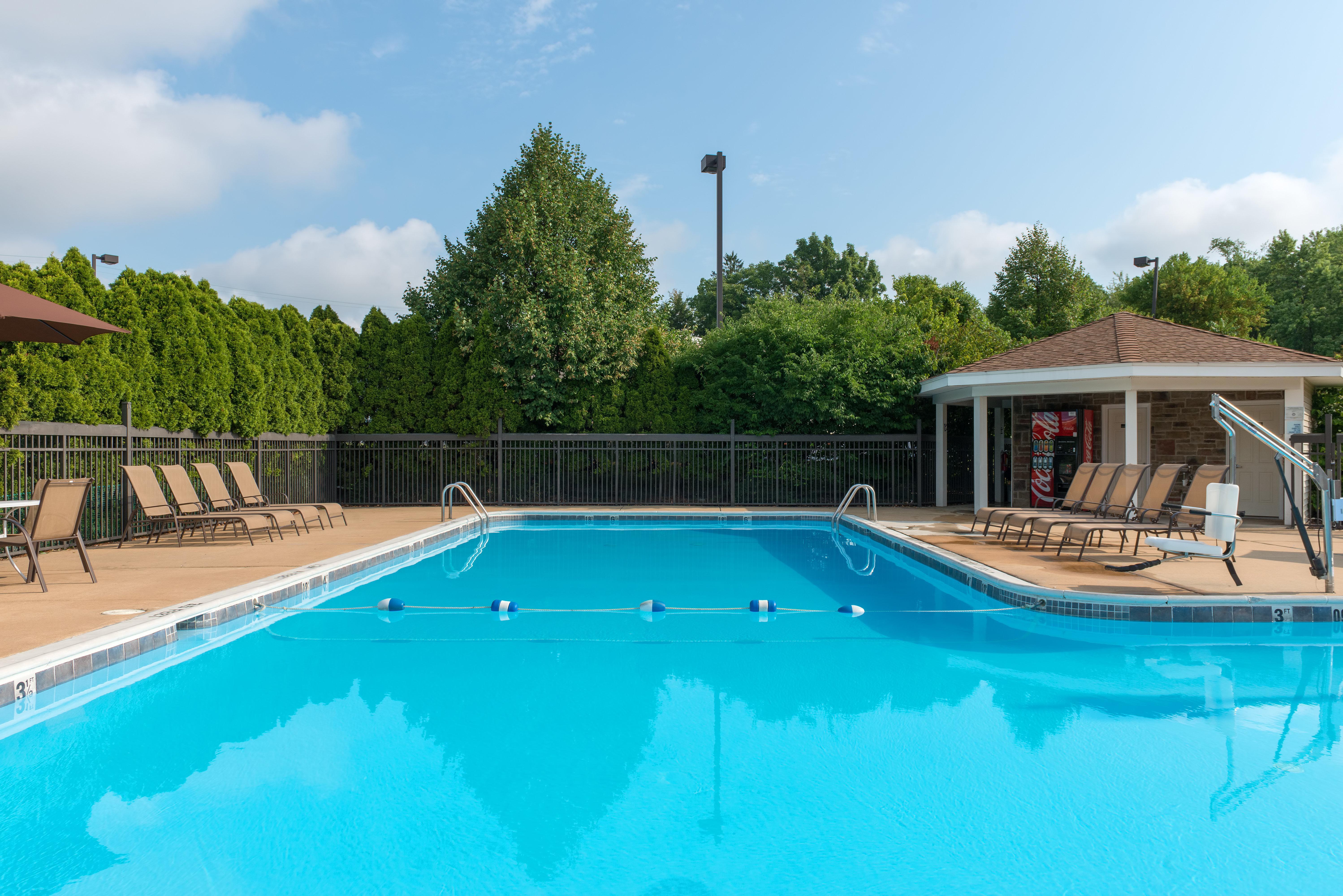 Holiday Inn Express Philadelphia Ne-Bensalem By Ihg מראה חיצוני תמונה